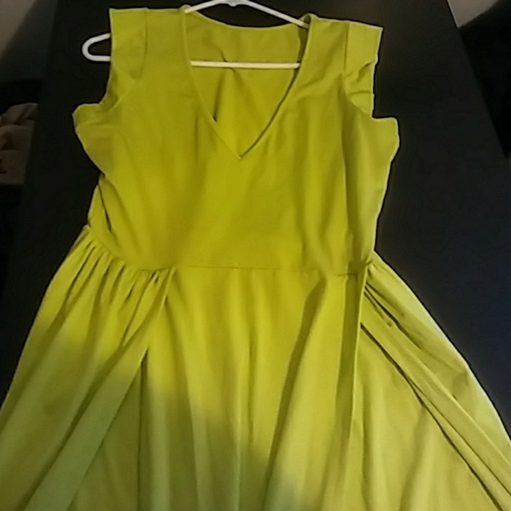 Sexy dress with double slits on the side.